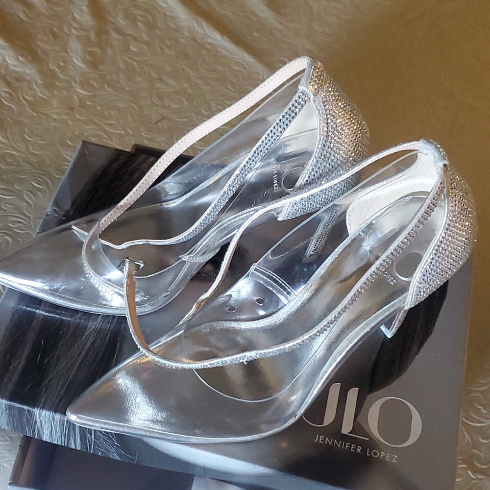 Brand new Jlo Morley Rhinestone Pump.... very light ✨️ elegant shoes 👠 👠 👠 - Picture 10 of 17
